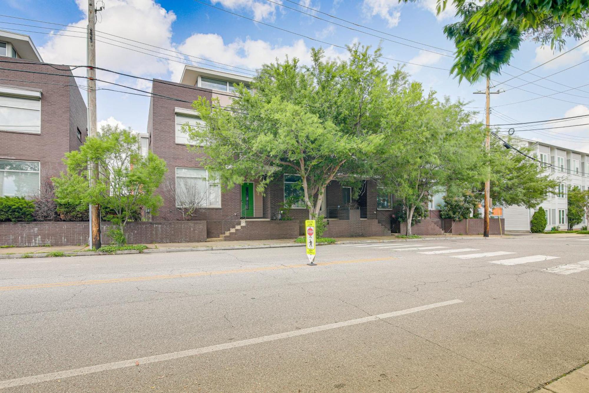 Apartment Wfh-friendly Near Hospitals And Dtwn!